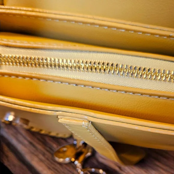 SPRING SALE!! Yellow Commuter Designer Women's Bag - Picture 5 of 9